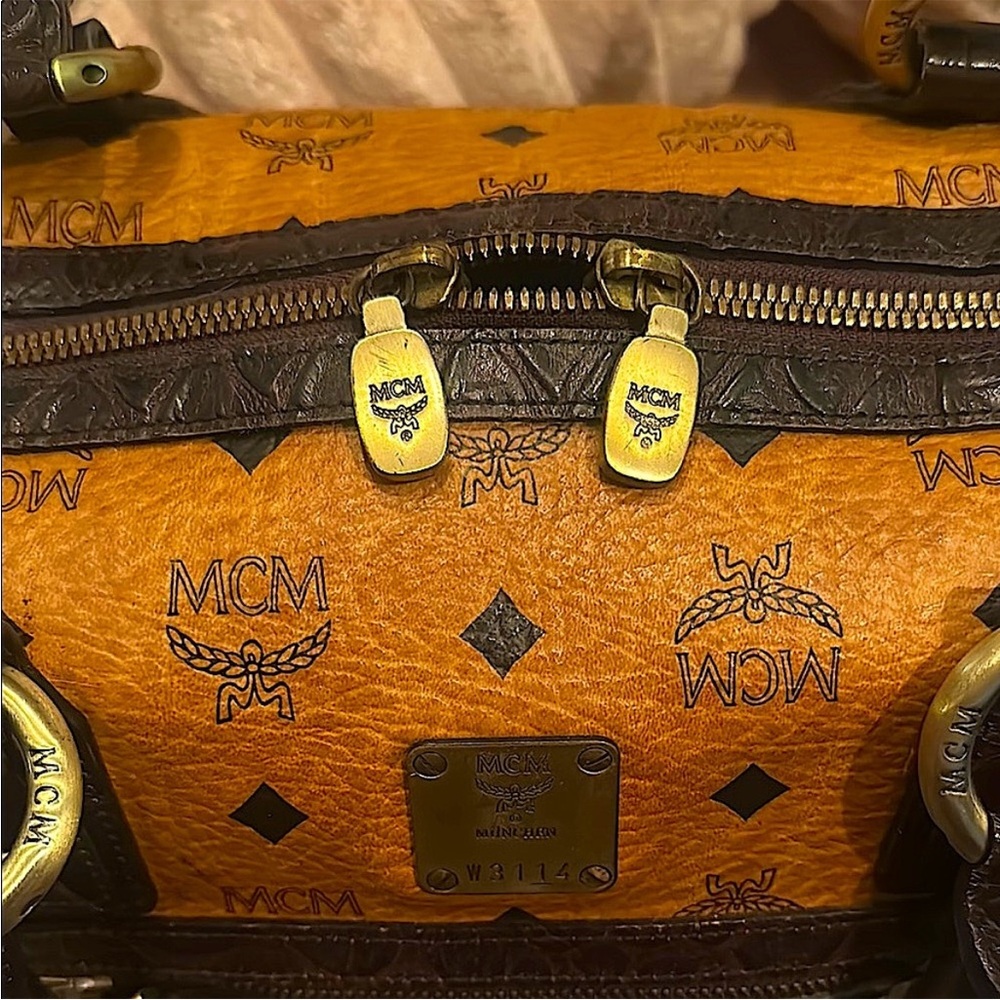 MCM Croc Leather Made In Germany Handbag. ZERO callouts - Picture 8 of 15